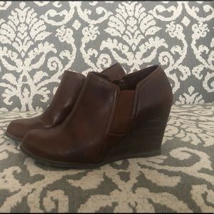 Brown leather wedged ankle booties size 8